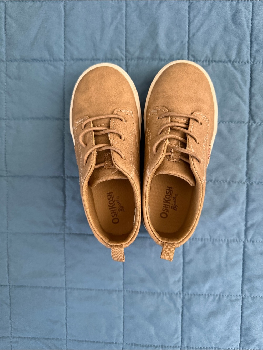 OshKosh B'gosh Toddler/ Tan Casual Sneakers - size 10